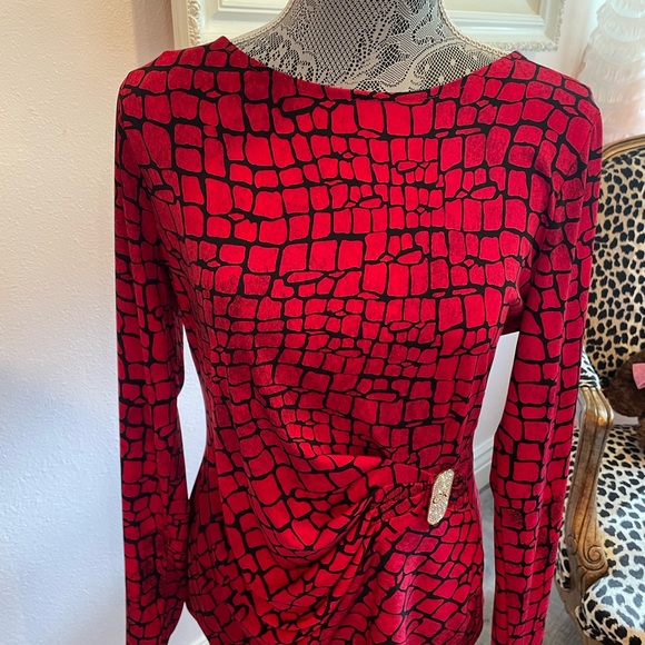 Calvin Klein red top with rhinestone embellishment..very flattering 😊 - Picture 1 of 8